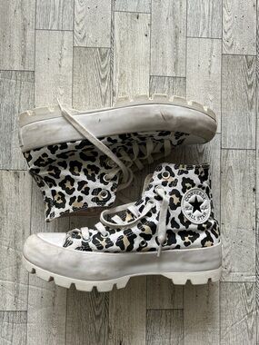 Converse High Top Lugged Boots in White, Black & Tan Leopard Print 7